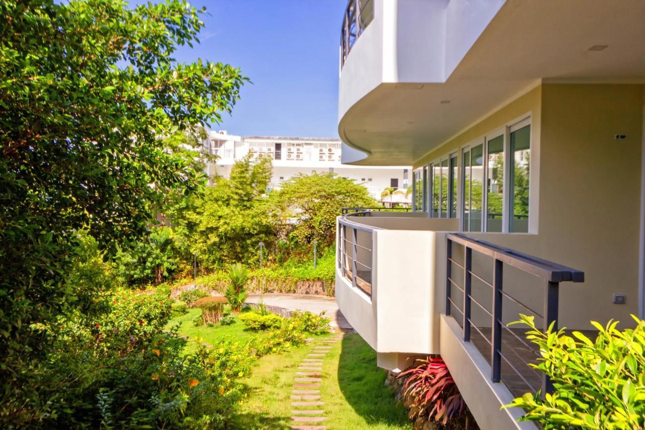 Hill Side Karon Kata Beach Condo Пхукет Екстер'єр фото